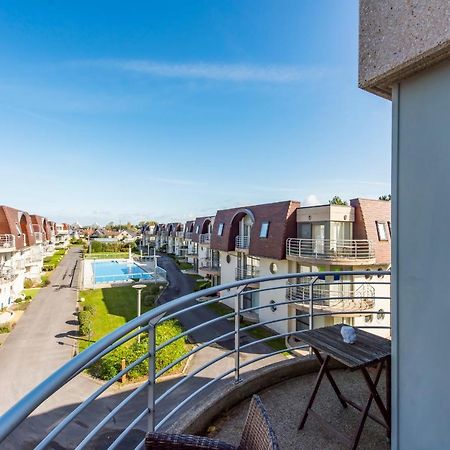 Modern Apartment With Terrace & Public Pool Bredene Zewnętrze zdjęcie