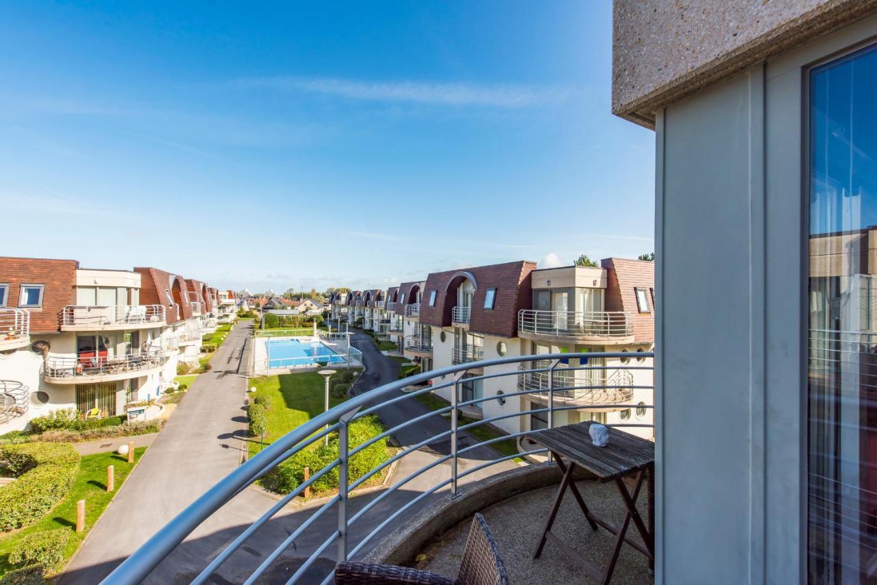Modern Apartment With Terrace & Public Pool Bredene Zewnętrze zdjęcie