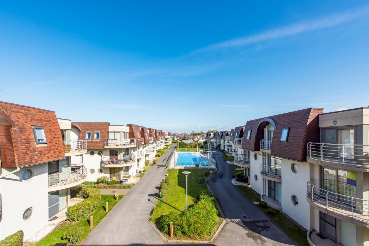 Modern Apartment With Terrace & Public Pool Bredene Zewnętrze zdjęcie