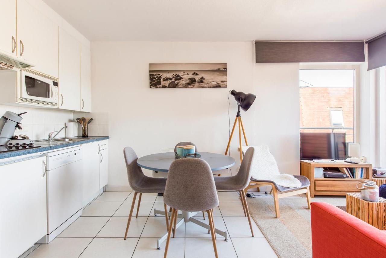 Modern Apartment With Terrace & Public Pool Bredene Zewnętrze zdjęcie